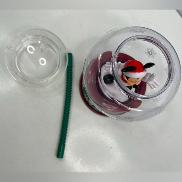 Disney Annual Possholder Mickey Mouse Christmas Snow-Globe Sipper Cup - Picture 6 of 9